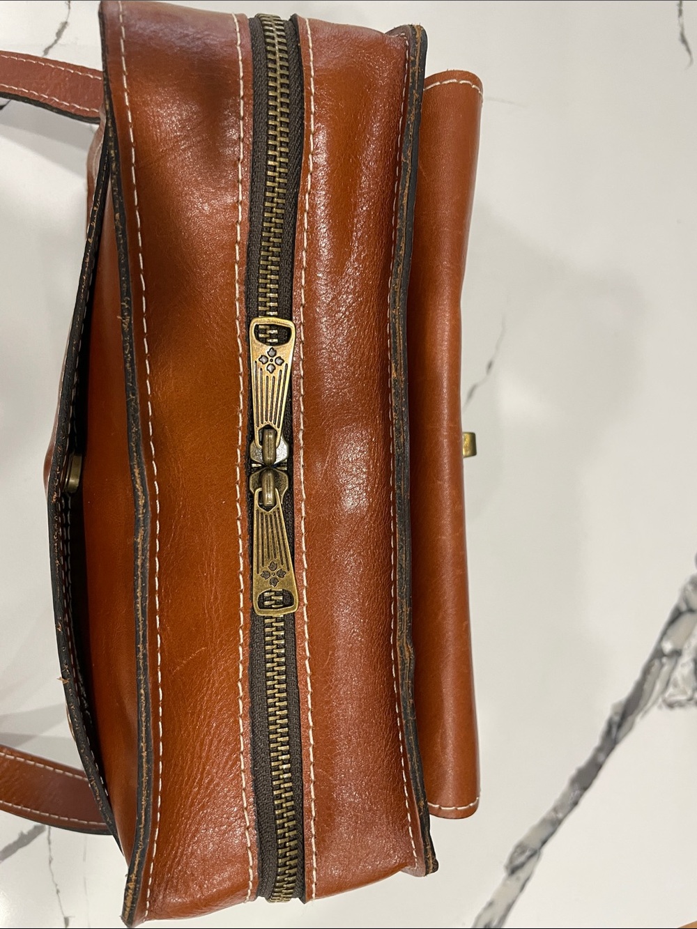 Patricia Nash, leather Beaumont crossbody has some scuff marks. - Picture 10 of 16